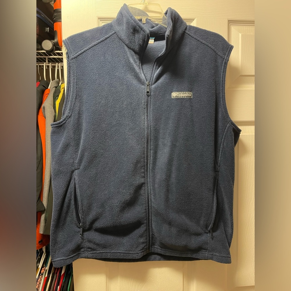 Columbia Men's Navy Fleece Vest